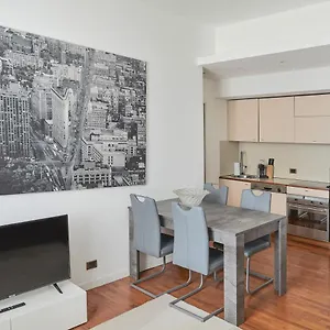 https://prestige-boutique-homes-galleria-vittorio-emanuele.it-lombardy.com